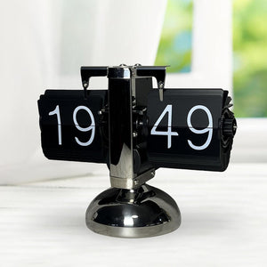 Auto Flip Clock – Creative Automatic Page-Turning Desk Clock